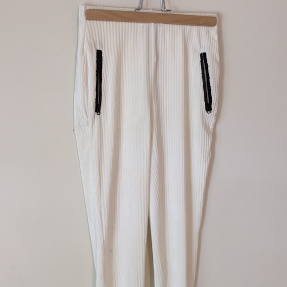 NWT - Juicy Couture White Velour Sweatpants - Picture 3 of 13